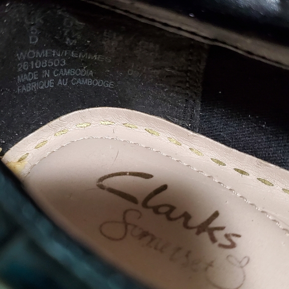 Slip on Clark's shoes - Picture 7 of 7